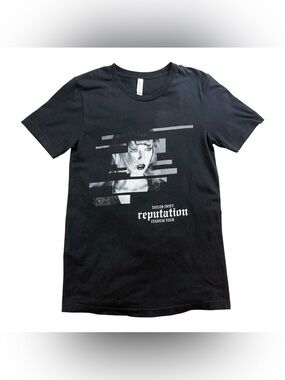Taylor Swift 2018 Reputation Stadium Tour Concert Tee Small